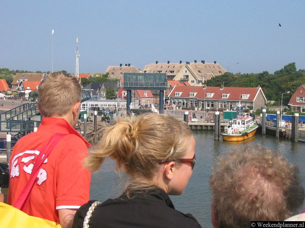Één van de mooiste Waddeneilanden is Vlieland. Het dorp waar de veerboot uit Harlingen aanlegt, Oost-Vlieland, is het enige dorp op het eiland. Tip: Het grote rieten dak dat je vanaf de veerboot ziet is Hotel Vlierijck.   Een weekend naar Vlieland.