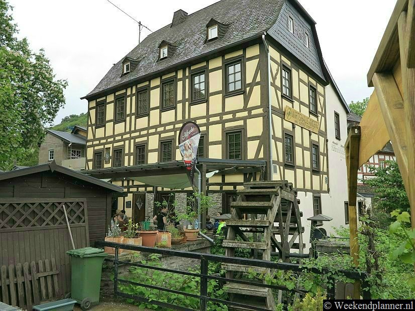 Het gezellige Wirtshaus Anders ligt achter de kabelbaan. Het restaurant is gevestigd in een 17de-eeuws vakwerkhuis vlakbij het centrum van Boppard.Tip: Een weekend in Boppard.
