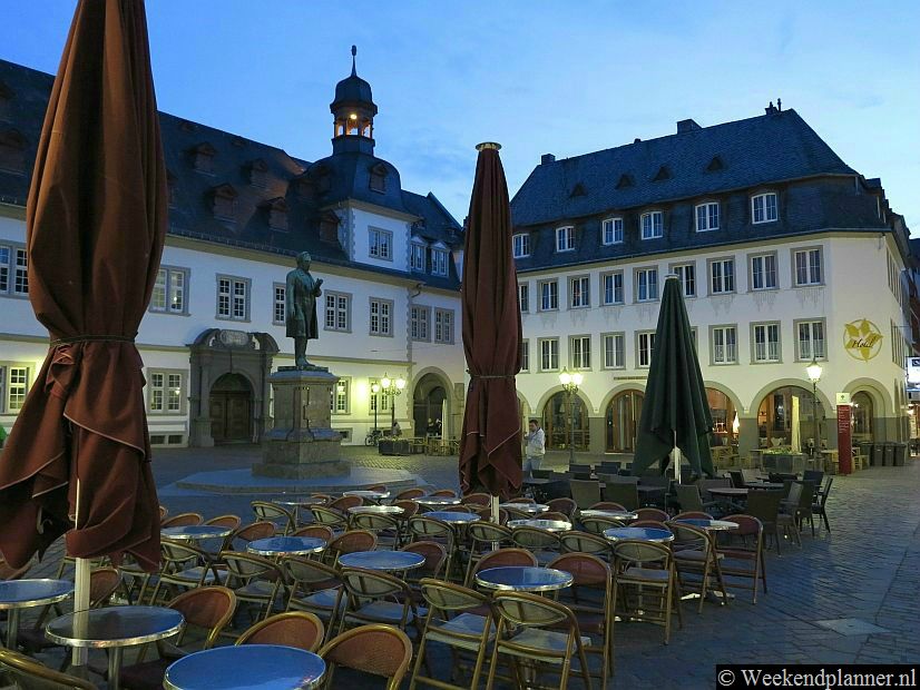Op het gezellige plein Jesuitenplatz in het hart van de Altstadt ligt het hotel Altstadt Hotel Koblenz..Tip: De hotels en vakantiehuizen van Koblenz.