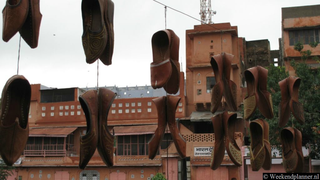 Traditionele schoenen  in Jaipur.