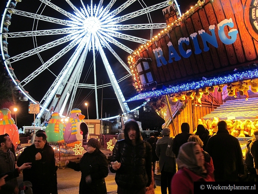 Op WinterWonderland is naast een kersmarkt ook een ijsbaan en een kermis. De toegang tot WinterWonderland is gratis. Tip: WinterWonderland.