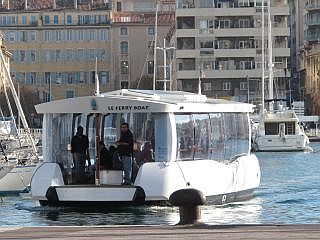 veerboot in de haven