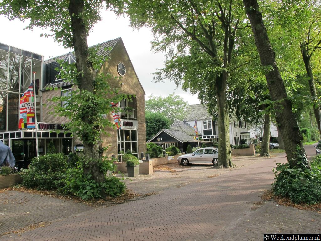 Hotel Het Witte Huis is een driesterrenhotel in het centrum van Bergen. Tips: De hotels en vakantiehuizen in Bergen.