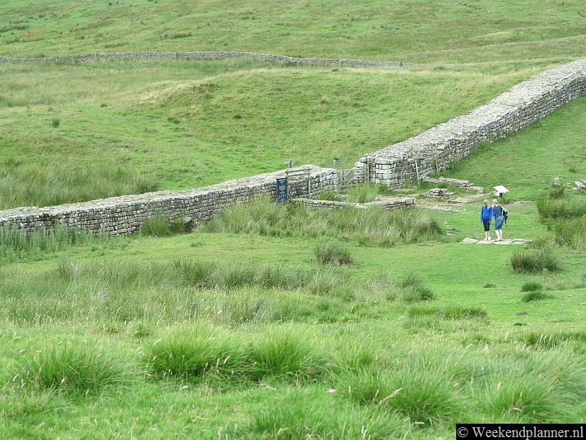 Het pad is in de zomer gemakkelijk te lopen. Ten dele loopt het pad over het gras maar het is goed onderhouden. Bij beekjes zijn eenvoudige bruggetjes gemaakt en bij hellingen zijn hier en daar trappen. Foto's van een bezoek aan Northumberland National Park.