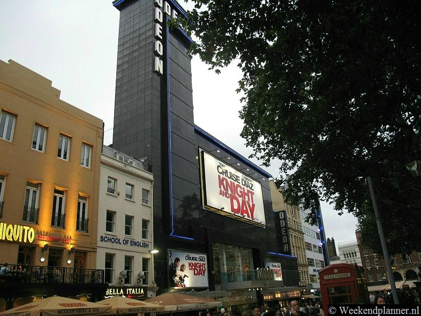 De bioscopen op Leicester Square trekken veel bezoekers. Tip: De bioscopen van Leicester Square.