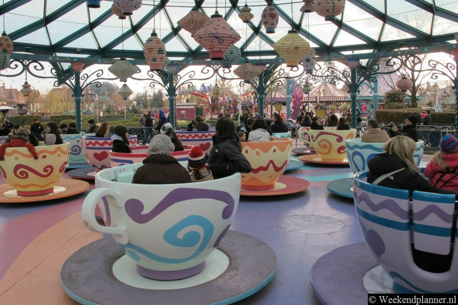 Dit is Fantasyland,  de sprookjeswereld van Disneyland. Foto's van een bezoek aan Fantasy Land.