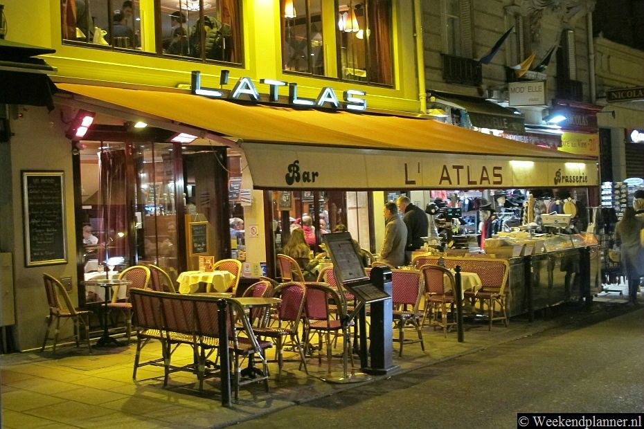 In Rue Mazarine en Rue de Buci zijn leuke cafés, restaurants en winkeltjes.Tips: Bijzondere restaurants in Parijs .