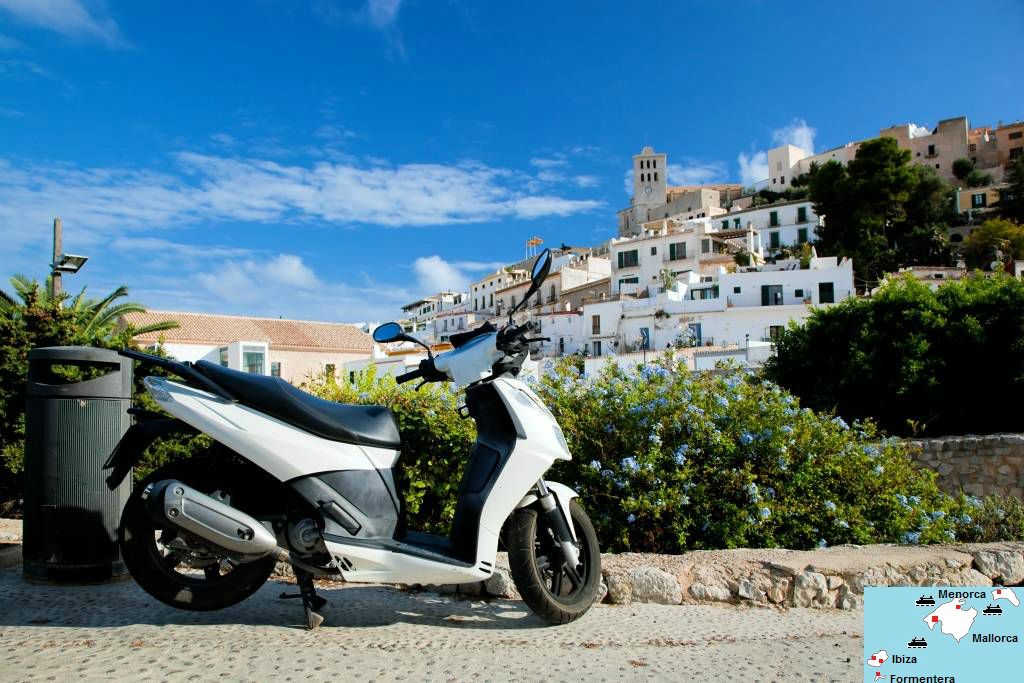 Op het eiland is veel te zien. Je kunt de bus nemen maar leuker is het om een scooter of auto te huren. Het verkeer op Ibiza is overzichtelijk en de wegen zijn goed dus rijden is niet moeilijk.Tip: Leuke plaatsen op Ibiza.